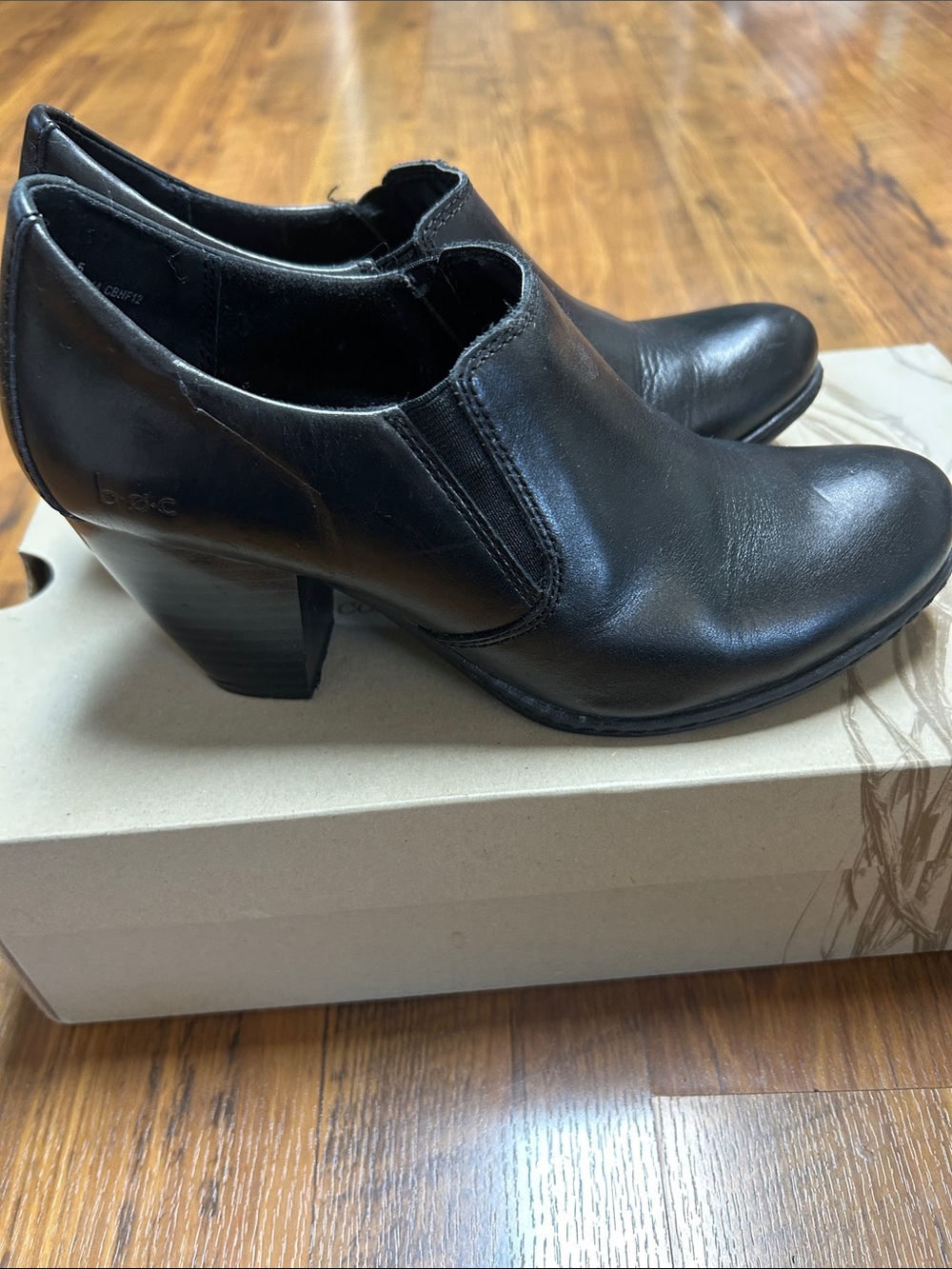 B.o.C Black Leather Heeled Ankle Boots